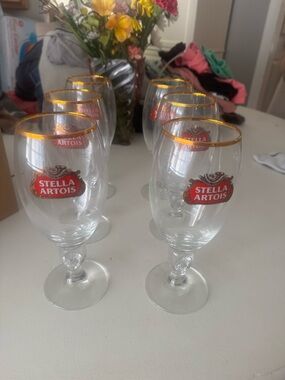 Stella Artois Gold-Rimmed Beer Glasses - Set of 6 **NEVER BEEN USED**